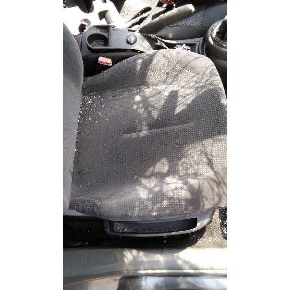 citroën c4 berlina del año 2006