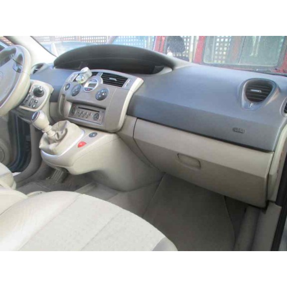 renault grand scenic del año 2005