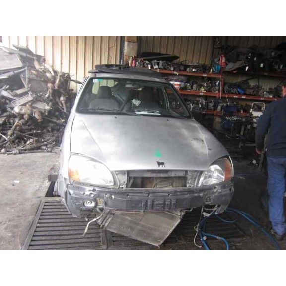 ford fiesta berlina (dx) del año 2000