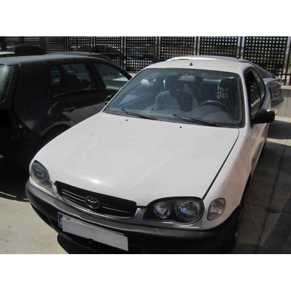 toyota corolla (e11) del año 2000