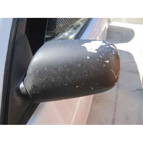 toyota corolla (e11) del año 2000