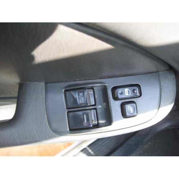 toyota corolla (e11) del año 2000