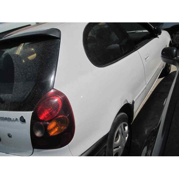 toyota corolla (e11) del año 2000