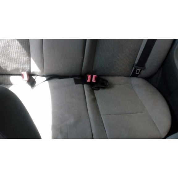 seat ibiza (6l1) del año 2004