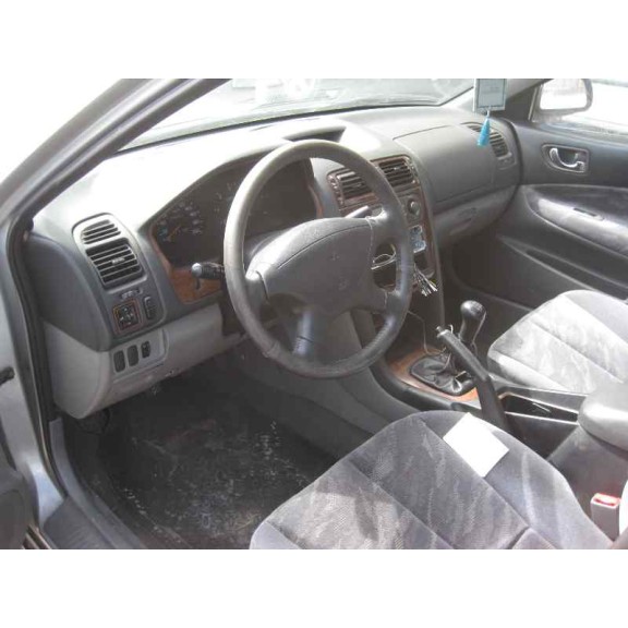 mitsubishi galant berlina (ea0) del año 1999