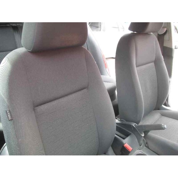 volkswagen golf v berlina (1k1) del año 2006