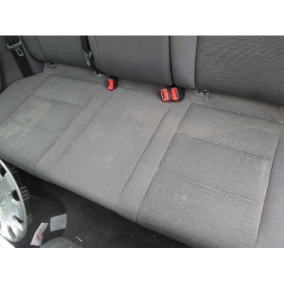 volkswagen golf v berlina (1k1) del año 2006