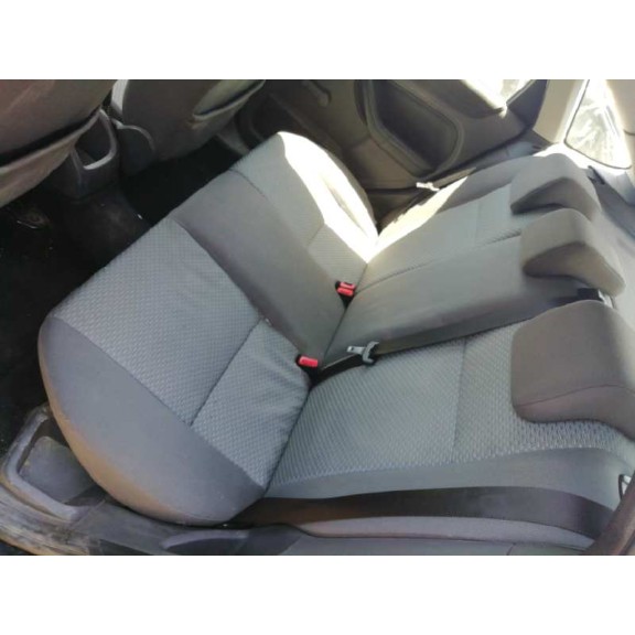 ford focus berlina (cap) del año 2006