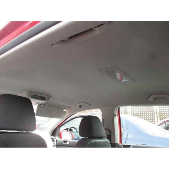 volkswagen golf v berlina (1k1) del año 2006