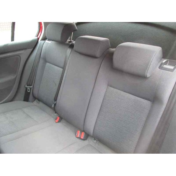 volkswagen golf v berlina (1k1) del año 2006