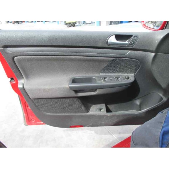 volkswagen golf v berlina (1k1) del año 2006