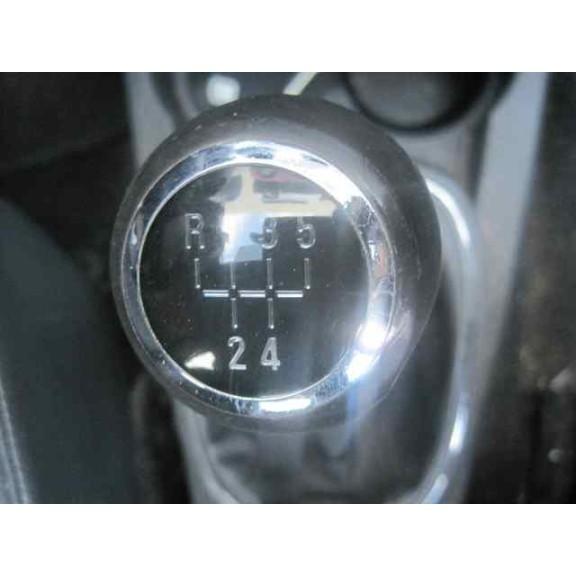 opel corsa d del año 2012