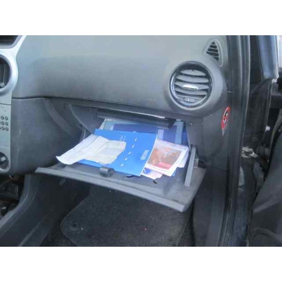 opel corsa d del año 2012