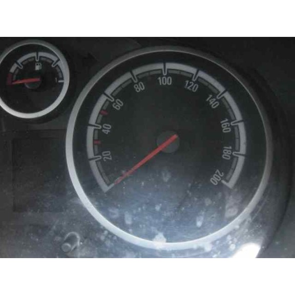 opel corsa d del año 2012