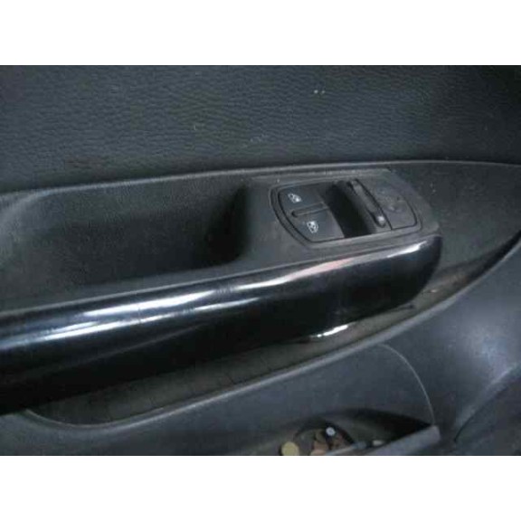 opel corsa d del año 2012