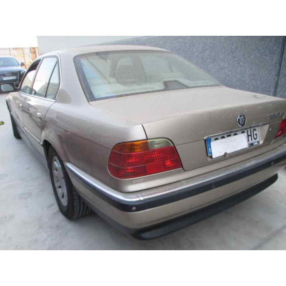 bmw serie 7 (e38) del año 2001