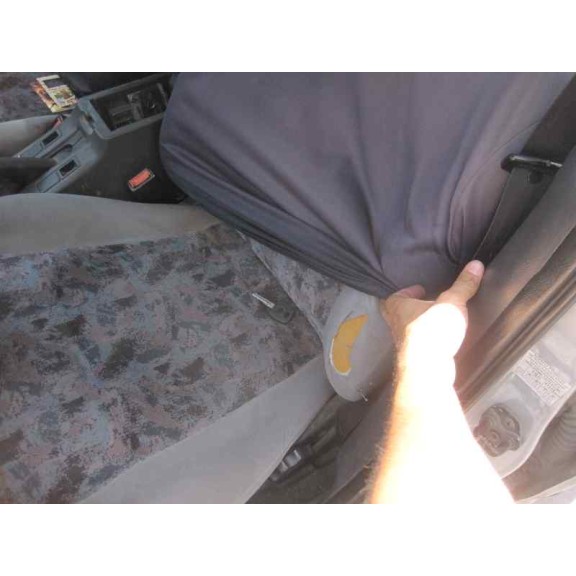 nissan primera berlina (p11) del año 1999