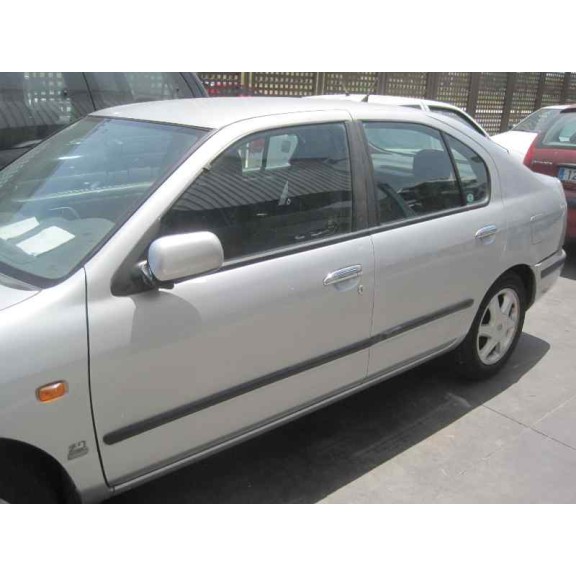 nissan primera berlina (p11) del año 1999