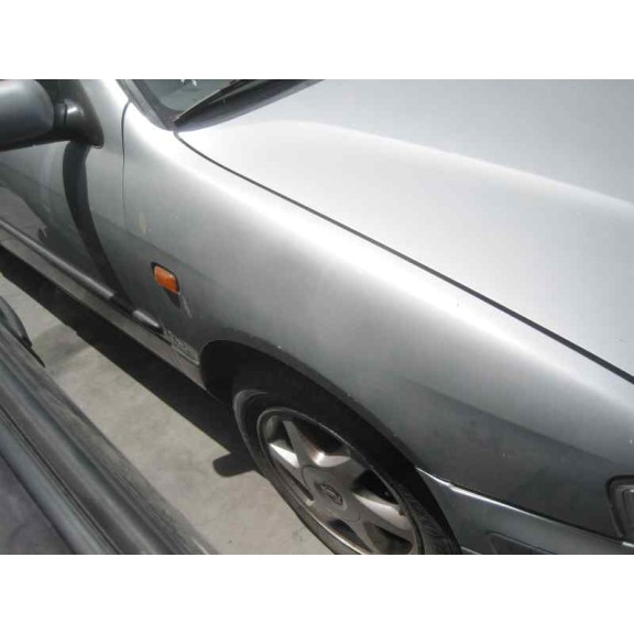 nissan primera berlina (p11) del año 1999