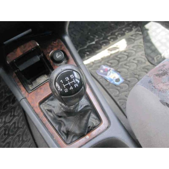 nissan primera berlina (p11) del año 1999