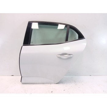 PUERTA TRASERA IZQUIERDA 821015121R 