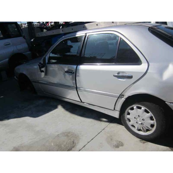 mercedes-benz clase c (w202) berlina del año 1999