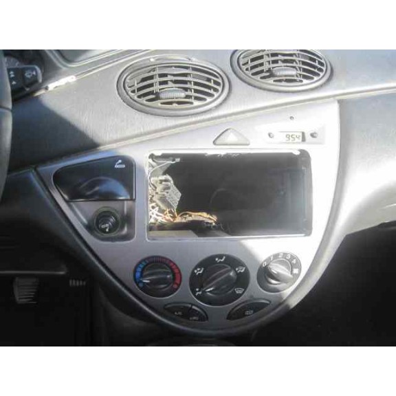 ford focus berlina (cak) del año 1999