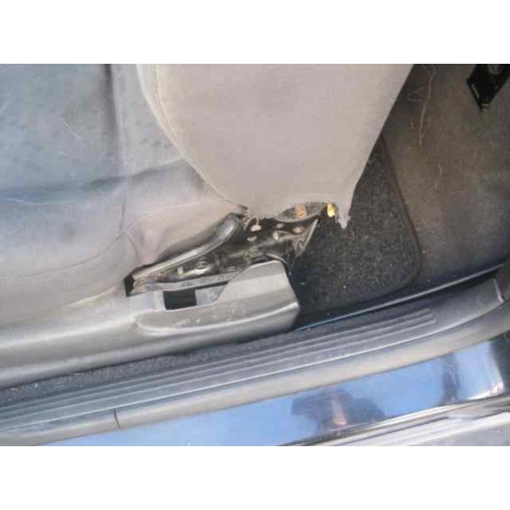 ford focus berlina (cak) del año 1999