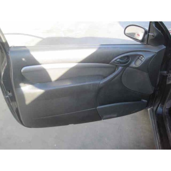 ford focus berlina (cak) del año 1999