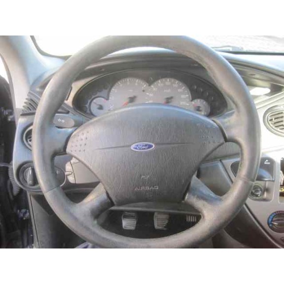 ford focus berlina (cak) del año 1999