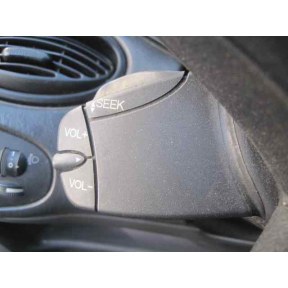 ford focus berlina (cak) del año 1999