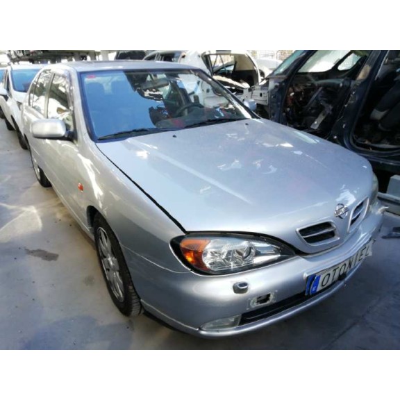 nissan primera berlina (p11) del año 2000