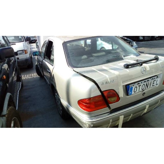 mercedes-benz clase e (w210) berlina diesel del año 1999
