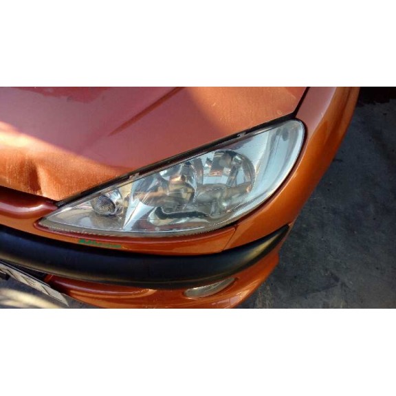 peugeot 206 berlina del año 2000