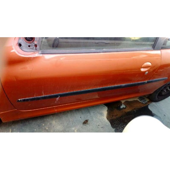 peugeot 206 berlina del año 2000