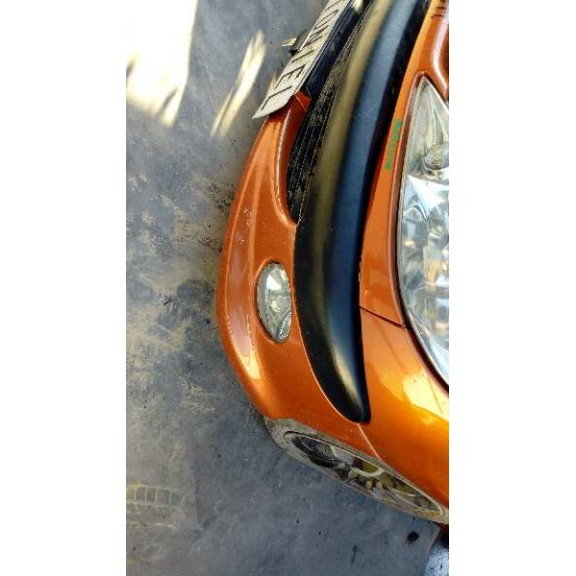 peugeot 206 berlina del año 2000