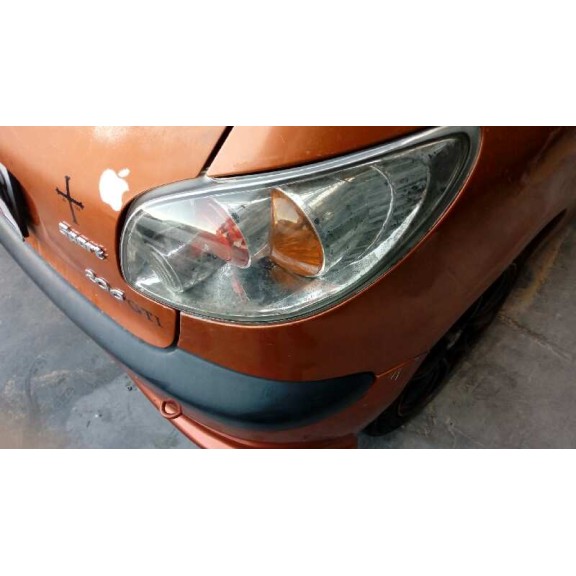 peugeot 206 berlina del año 2000