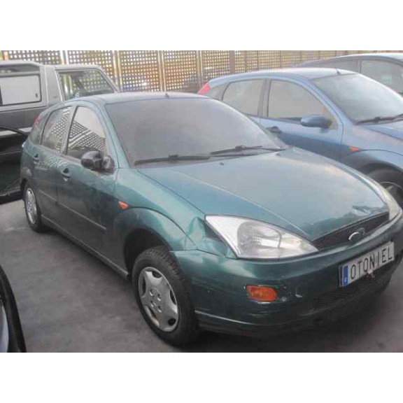 ford focus berlina (cak) del año 2001