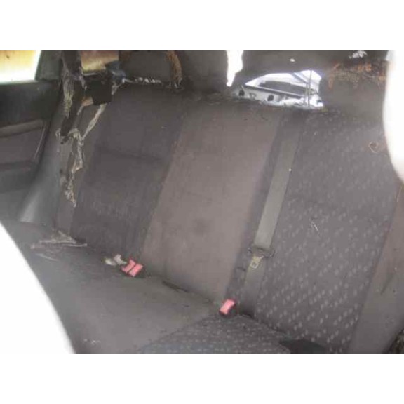 ford focus berlina (cak) del año 2001