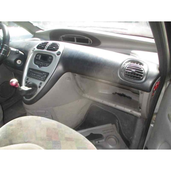 citroën xsara picasso del año 2000