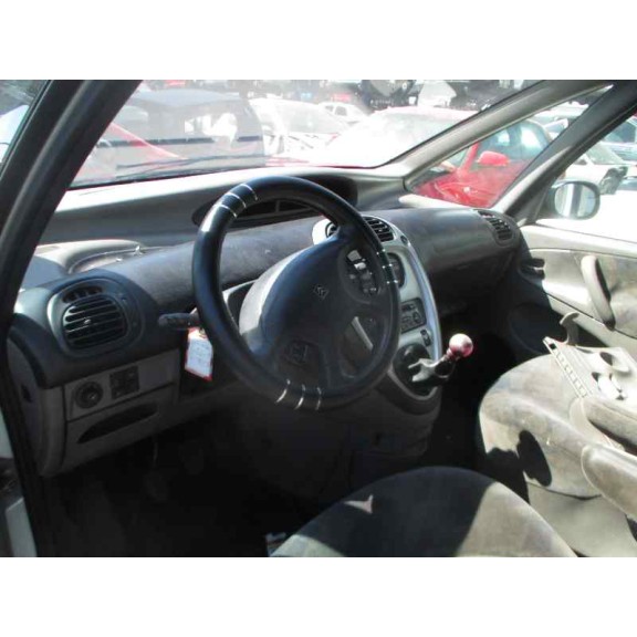 citroën xsara picasso del año 2000