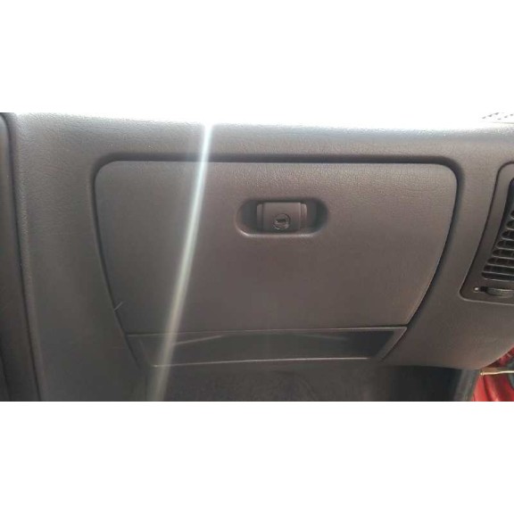 volkswagen polo berlina (6n1) del año 1998