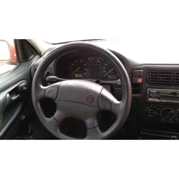 volkswagen polo berlina (6n1) del año 1998