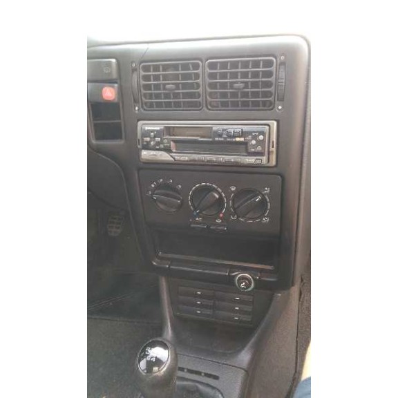 volkswagen polo berlina (6n1) del año 1998