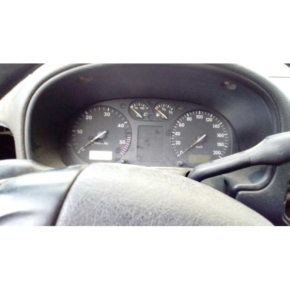 volkswagen polo berlina (6n1) del año 1998