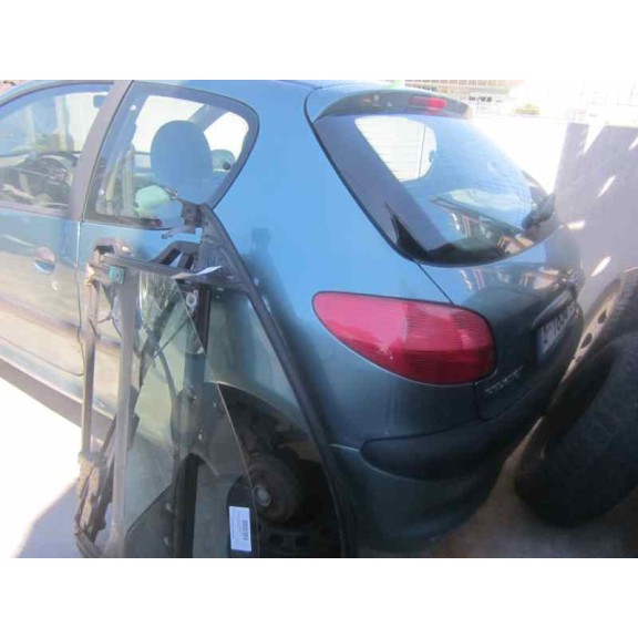 peugeot 206 berlina del año 2000