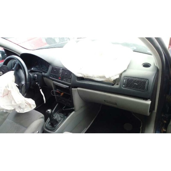 volkswagen golf iv berlina (1j1) del año 1999