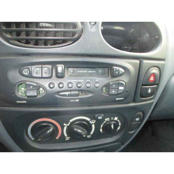 renault megane i berlina hatchback (ba0) del año 1998