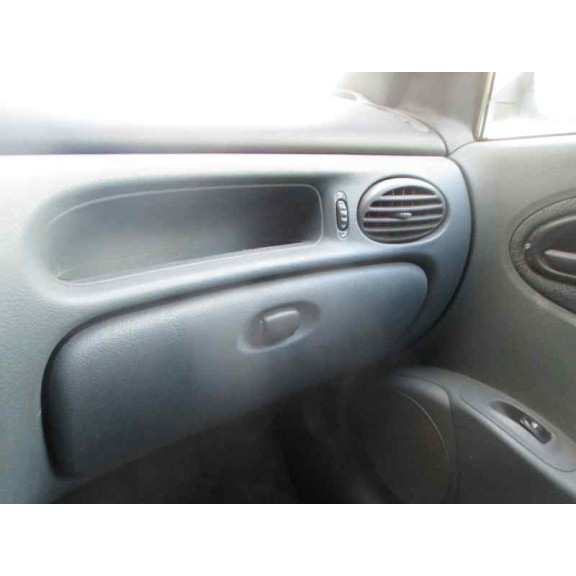 renault megane i berlina hatchback (ba0) del año 1998