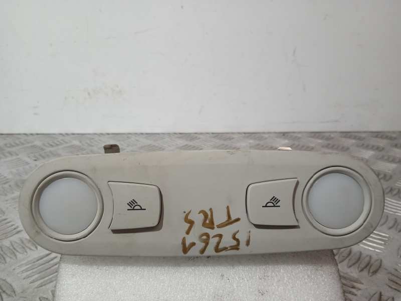 Recambio de luz interior para audi a5 sportback (8t) 2.7 tdi referencia OEM IAM 8T0947111AT64 TRASERA 